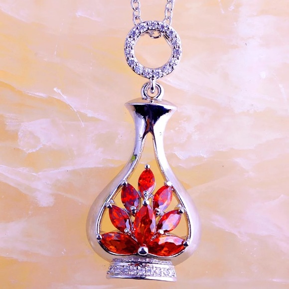 ❤️gorgeous ruby gemstone flower 925 silver necklac - Picture 2 of 2